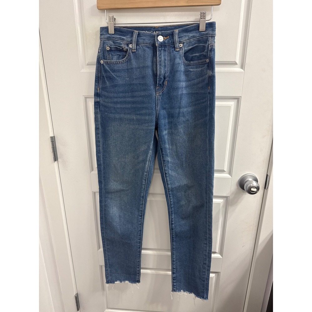 3/$30 American Eagle Mom Jeans Womens 0 Regular Medium Wash High Waisted